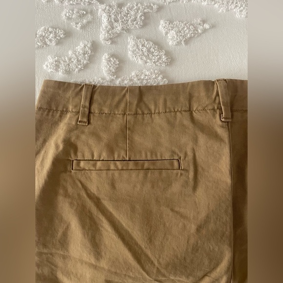 Banana Republic Flat-Front Chino Short - Picture 7 of 11